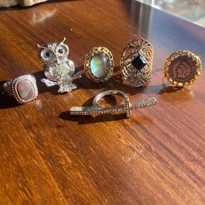 BUNDLE OF 6 STATEMENT RINGS 💍